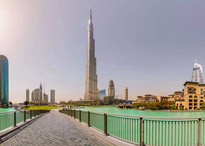 Spend a Day at the Burj Khalifa